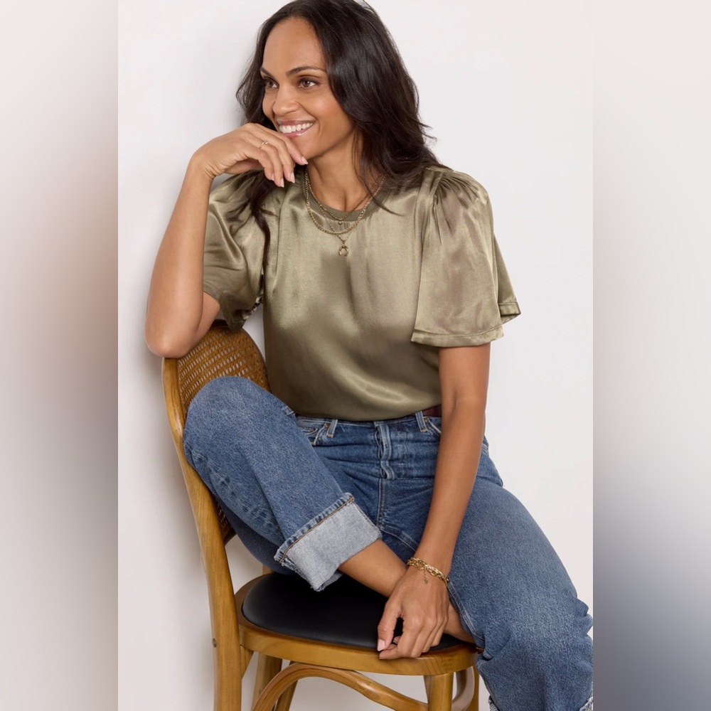 Evereve Toni Flutter Sleeve Tee